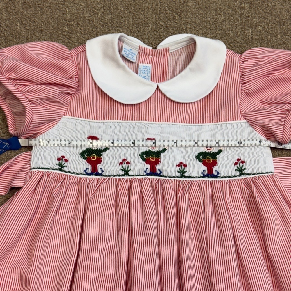 Vive La Fete: Girls Red / White Hand Smocked Holiday Elf Dress, Size 4 - Picture 7 of 10